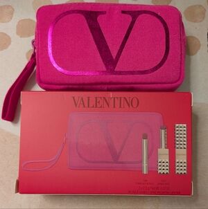 Valentino Vibrant Pink Spike Pouch And Lipstick Gift Set